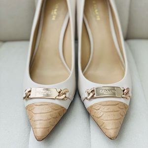 CUTEST COACH pump heels for work or GIRLS night out 🍹